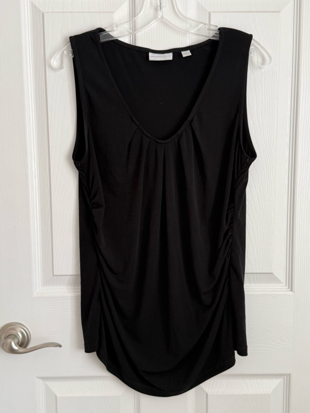 New York & Company Black V-Neck Sleeveless Tank with Side Ruching